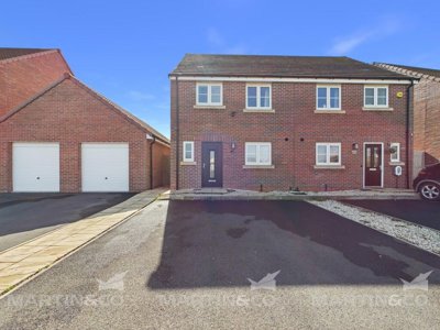 Property on Arlington Road, DN7 6EF