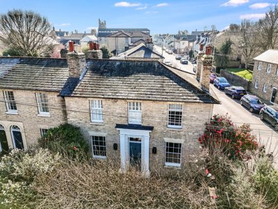 Property on New London Road, CM2 0AA