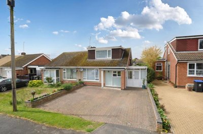 Property on Manor Road, NN11 4EF