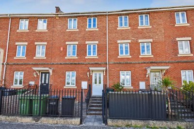 Property on Royal Crescent, EX2 7QT
