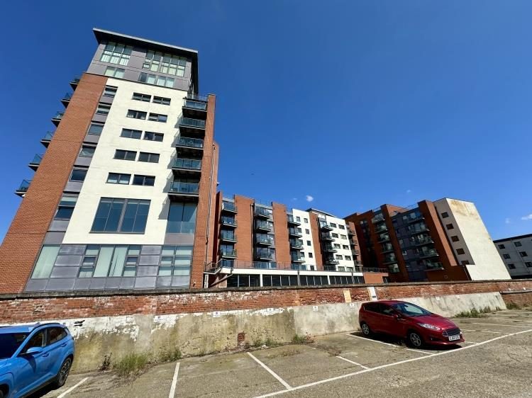 Property main image