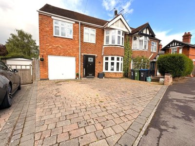 Property on Barrow Road, CV8 1EH