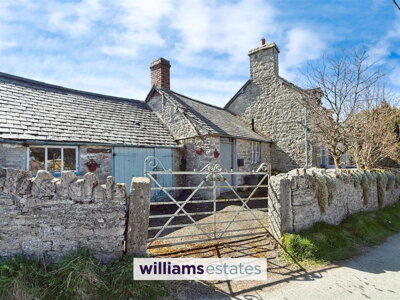 Property on LL15 2SU