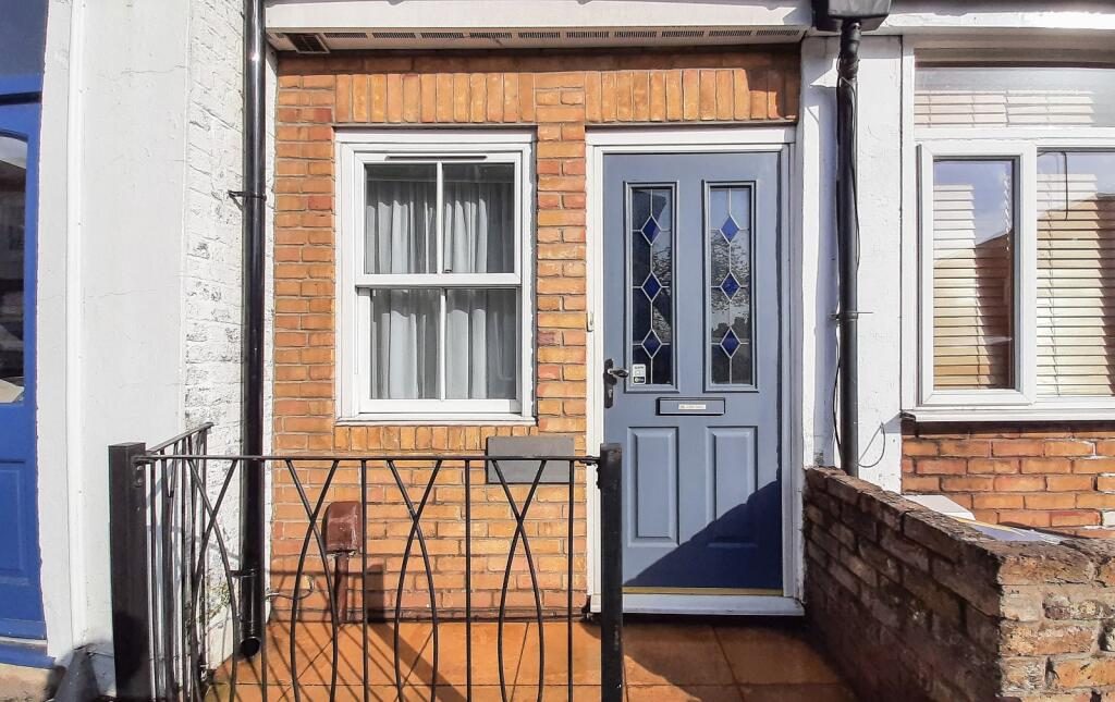 Property main image