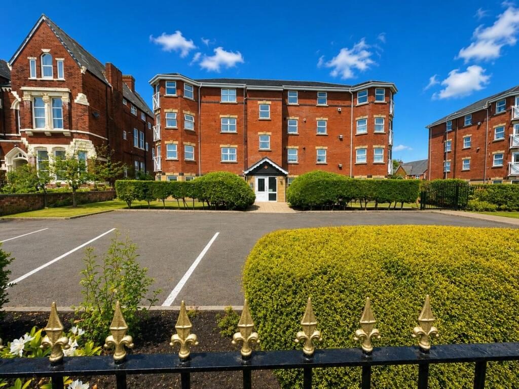 Property main image