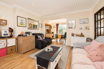 Property on Easton Gardens, WD6 2PL