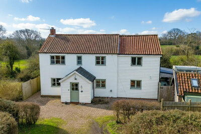 Property on Clarkes Lane, NR34 8HN