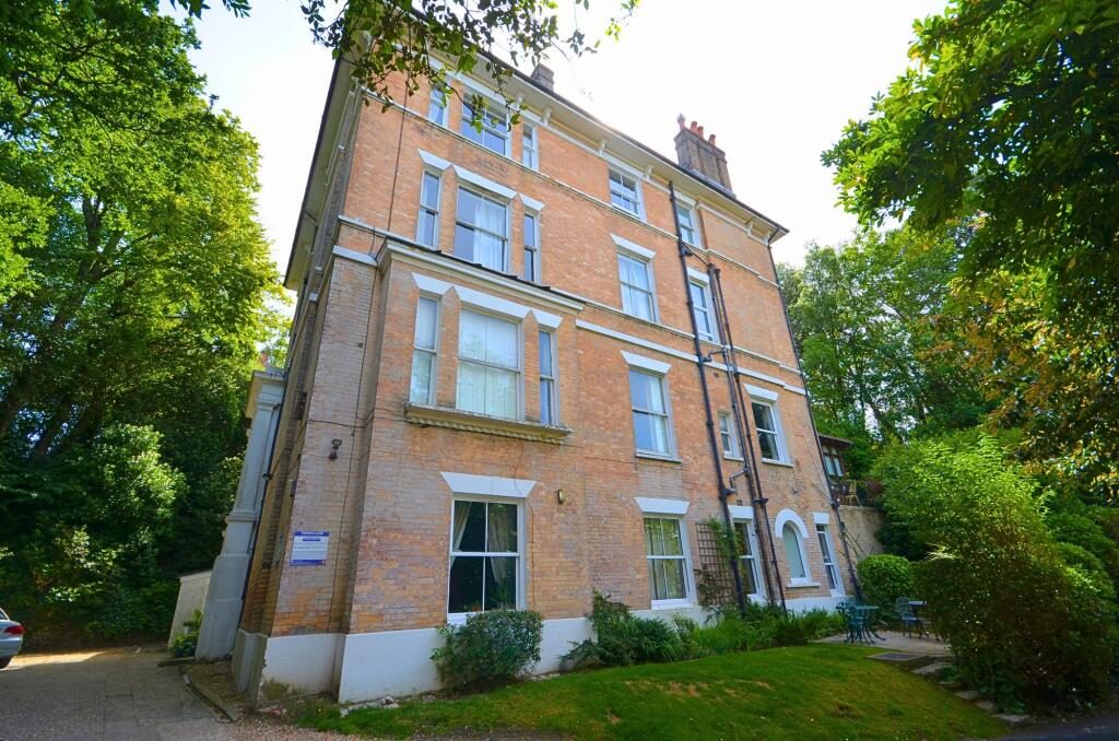 Property main image