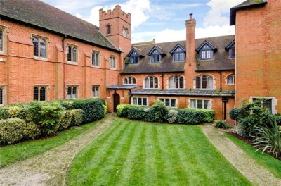 Property on Abbey Gardens, RG7 5TZ