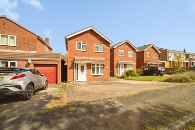 Property on Curzon Close, NG21 0BQ