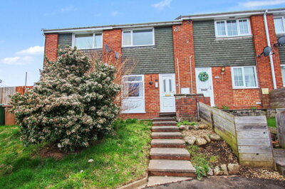 Property on CF83 3BX