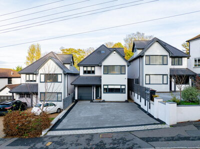 Property on London Hill, SS6 7HP