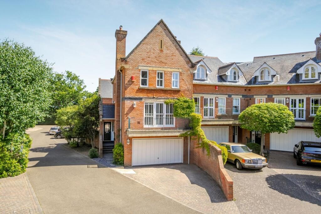 Terraced House
