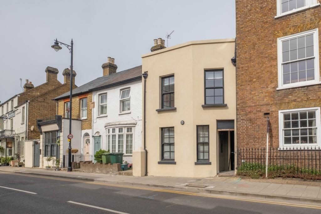Terraced House