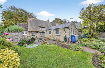 Property on NN16 9XJ