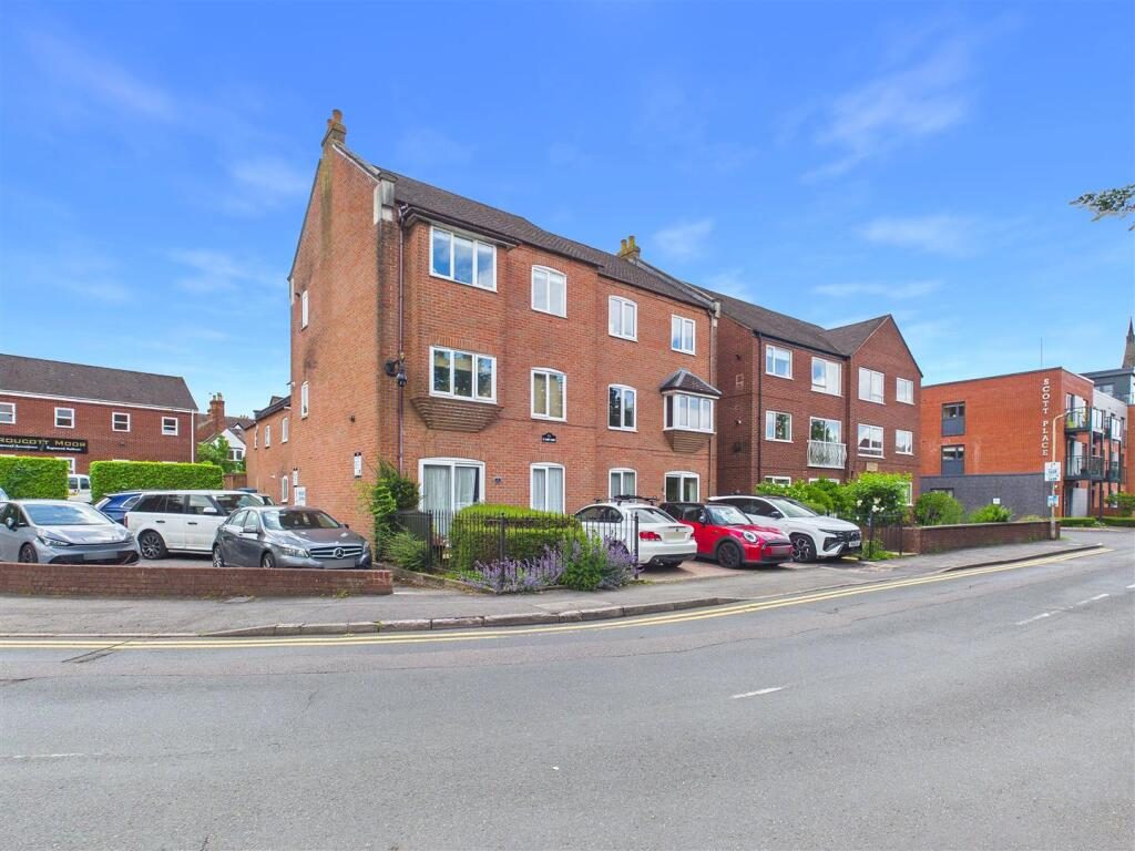 Property main image
