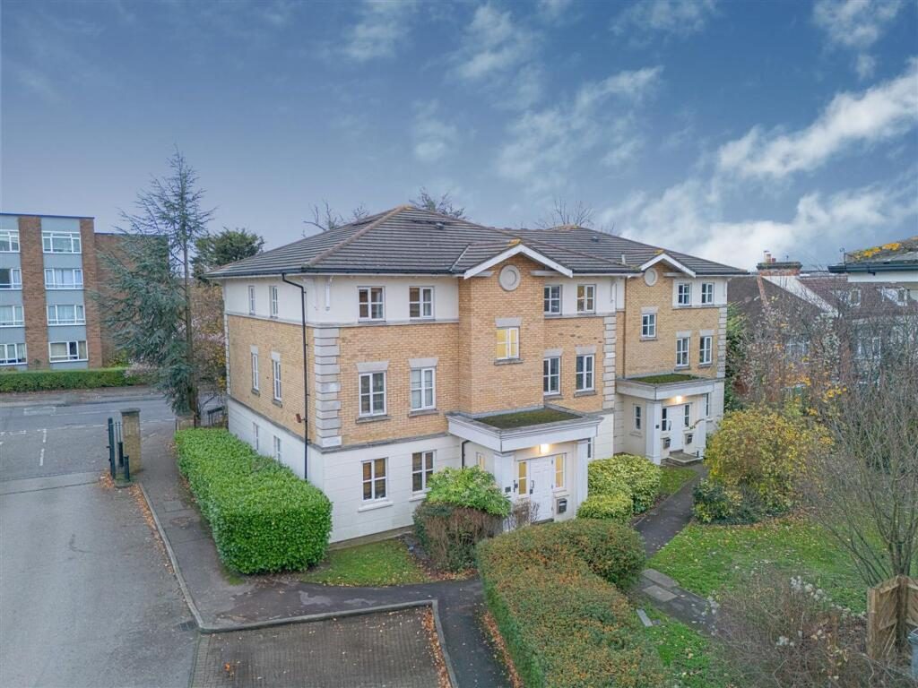 Property main image