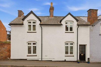Property on Park Road, CV8 2GF