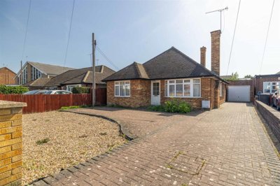 Property on Dedworth Road, SL4 4JS