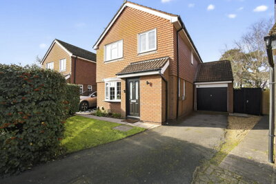 Property on Woodlark Gardens, GU31 4RQ