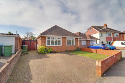 Property on Temple Gardens, SO19 9FD