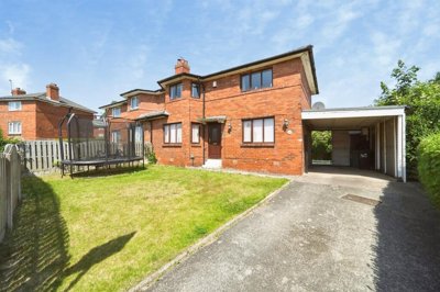 Property on Hollin Park Road, LS8 3HN