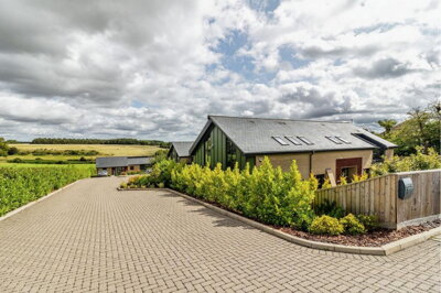 Property on Common Road, LU6 2PN