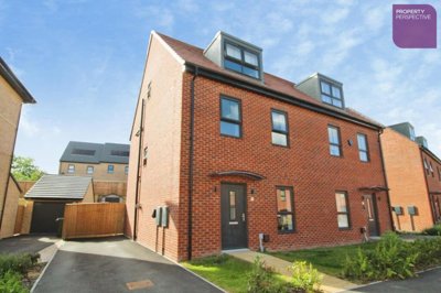 Property on Bluebell Close, S26 5AQ
