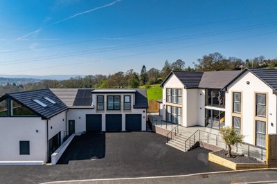 Property on Trough Laithe Gardens, BB9 6FZ