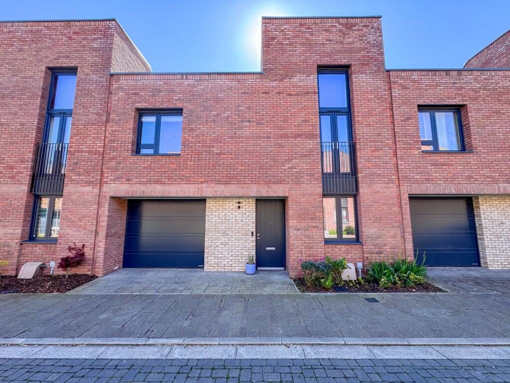 Terraced House