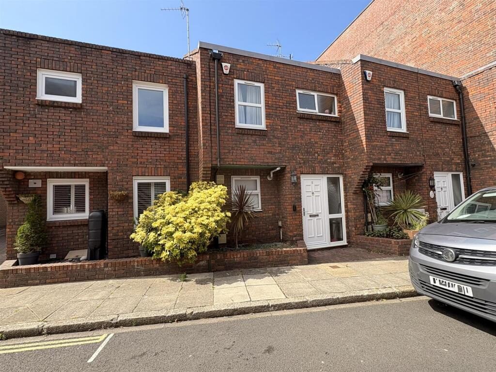 Property main image