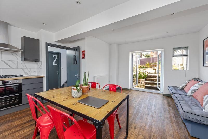 Terraced House
