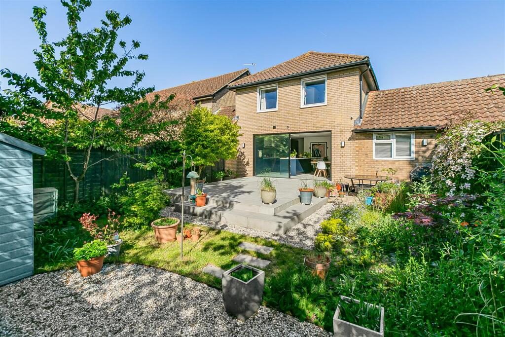 Property main image