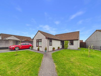 Property on Moorland View, PL14 3TQ