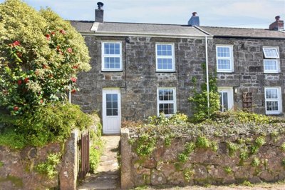 Property on New Row, TR16 6JZ