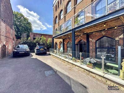 Property on Stallard Street, BA14 8GP