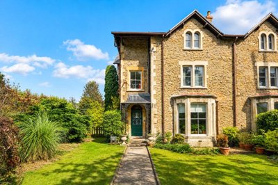 Property on BA11 2HH