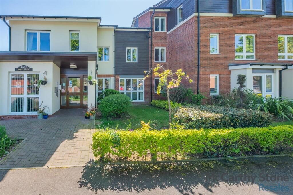 Property main image