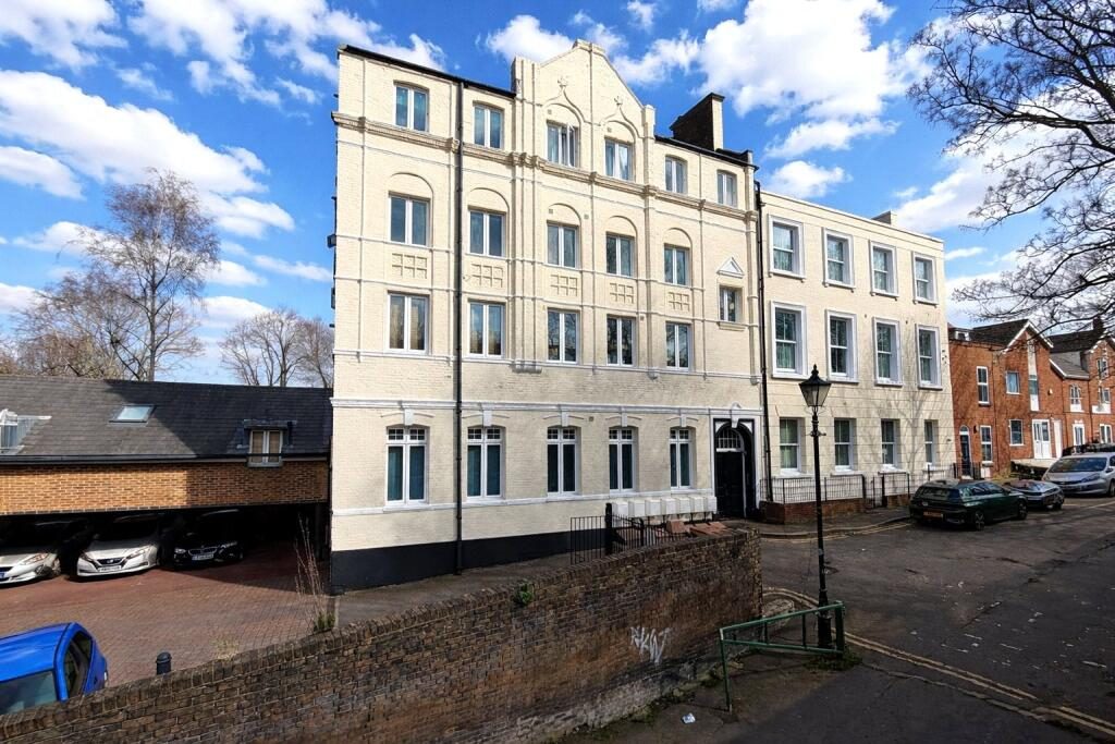 Property main image
