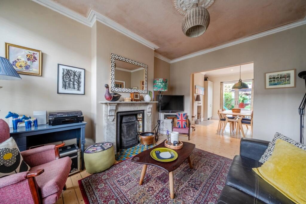 Terraced House