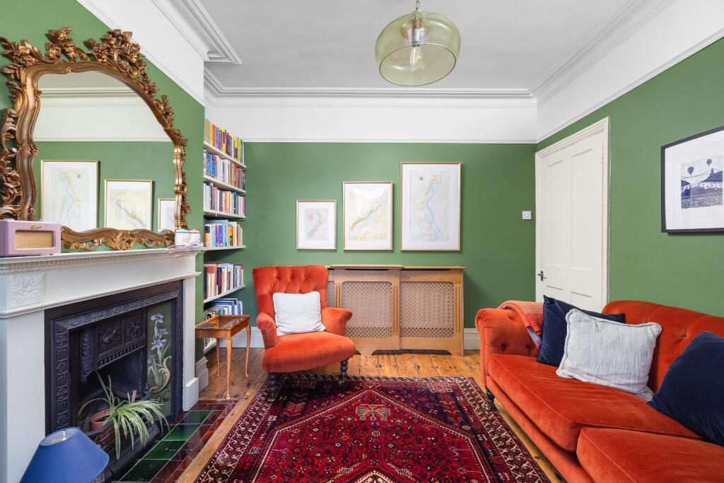 Terraced House