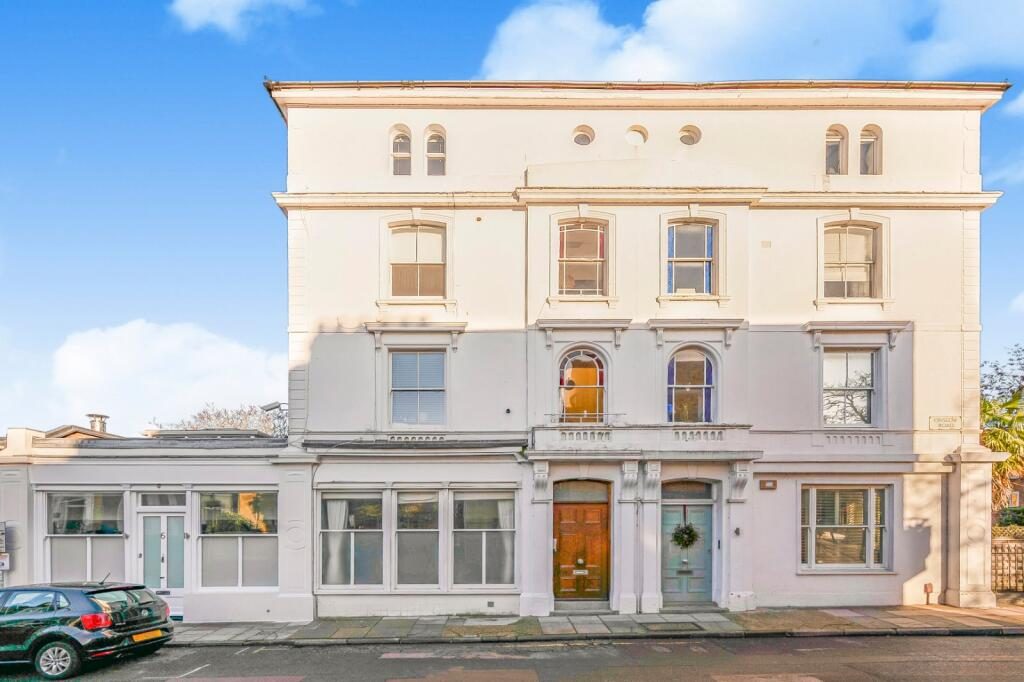 Property main image