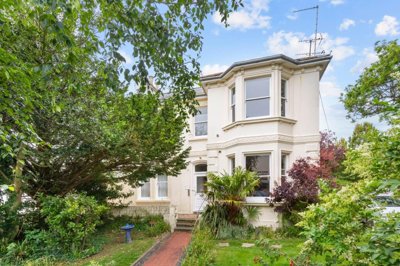 Property on BN11 4BX