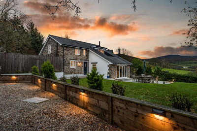 Property on LL21 9NP