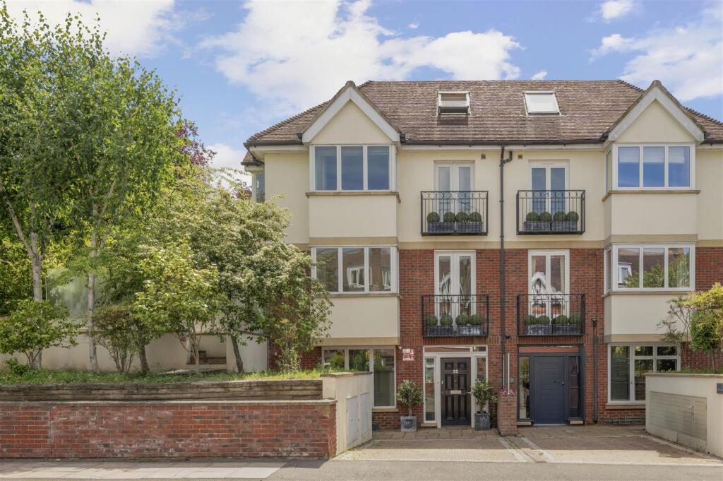 Property main image