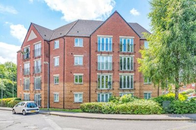 Property on Hedgerow Close, B98 7QE