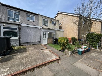 Property on Redwood Estate, TW5 9PL