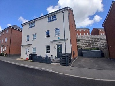 Property on Edinburgh Road, CV10 9HE