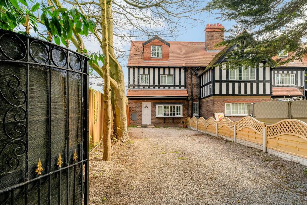 Terraced House