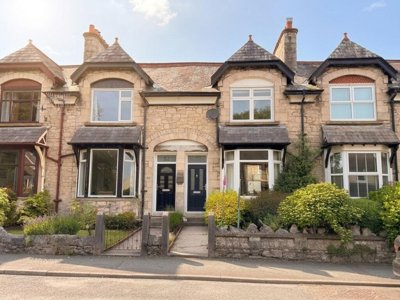 Property on Burneside Road, LA9 4RL